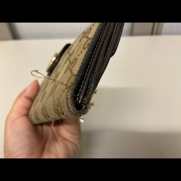 Authentic Vintage Gucci Wallet - Picture 5 of 8